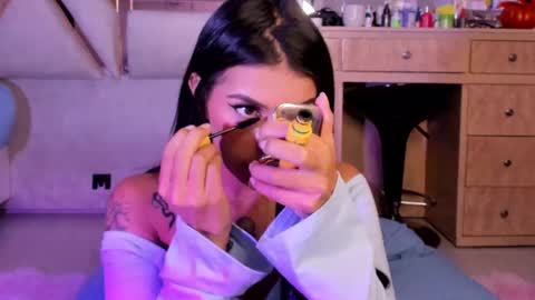 Snapshot of luciajhonnes chatting on 11-20-25, 01:50 LuciaJhonnes online show from 11-20-25, 01:50