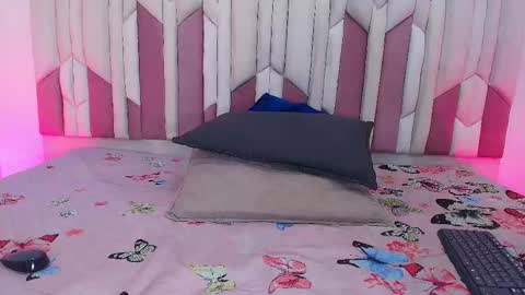 Snapshot of luciana_jam_ chatting on 09-27-25, 03:22 instagram luciana417 online show from 09-27-25, 03:22