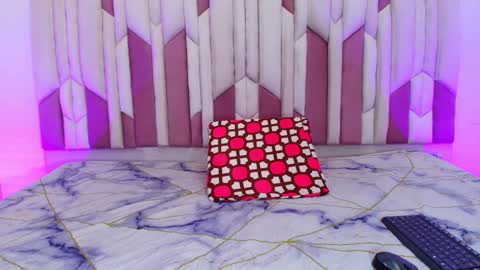 Snapshot of luciana_jam_ chatting on 10-15-25, 03:06 instagram luciana417 online show from 10-15-25, 03:06