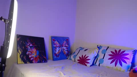 Snapshot of luciana_keating chatting on 12-17-24, 05:04 luciana online show from 12-17-24, 05:04