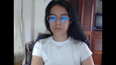Snapshot of luciana_louiex chatting on 12-22-24, 06:37 Madelyne online show from 12-22-24, 06:37