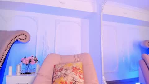 Snapshot of luciana_roa chatting on 04-22-26, 08:32 Luciana online show from 04-22-26, 08:32