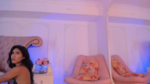 Snapshot of luciana_roa chatting on 05-04-26, 08:49 Luciana online show from 05-04-26, 08:49