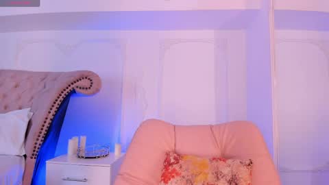 Snapshot of luciana_roa chatting on 05-21-26, 08:49 Luciana online show from 05-21-26, 08:49