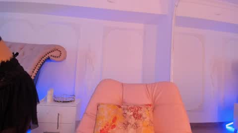 Snapshot of luciana_roa chatting on 05-23-26, 07:29 Luciana online show from 05-23-26, 07:29