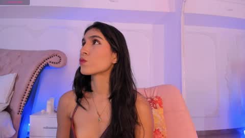 Snapshot of luciana_roa chatting on 05-24-26, 08:47 Luciana online show from 05-24-26, 08:47