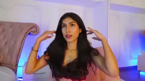 Snapshot of luciana_roa chatting on 06-28-26, 08:48 Luciana online show from 06-28-26, 08:48