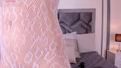 Snapshot of lucianacohelo chatting on 09-10-25, 01:22 online show from 09-10-25, 01:22