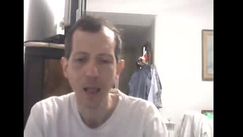 Snapshot of lucianoaxel chatting on 12-17-24, 01:18 Luciano online show from 12-17-24, 01:18