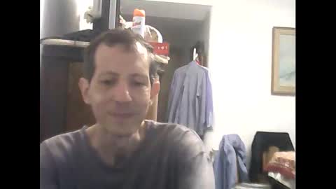 Snapshot of lucianoaxel chatting on 12-29-24, 09:20 Luciano online show from 12-29-24, 09:20