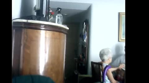 Snapshot of lucianoaxel chatting on 02-15-25, 03:50 Luciano online show from 02-15-25, 03:50