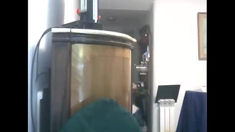 Snapshot of lucianoaxel chatting on 10-07-25, 01:47 Luciano online show from 10-07-25, 01:47