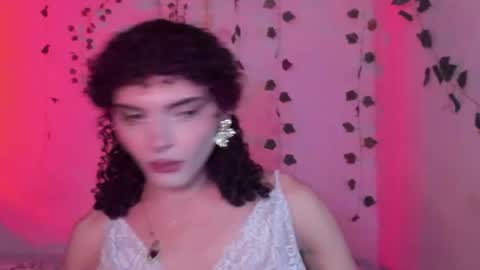 Snapshot of lucianromeo17 chatting on 07-08-26, 06:40 Lucy or Lucian 3 Come to my social Links3 online show from 07-08-26, 06:40