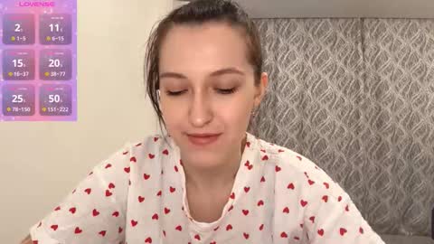 Snapshot of lucibeveridge chatting on 11-23-25, 05:13 Mary online show from 11-23-25, 05:13