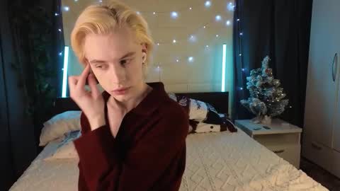 Snapshot of lucidangelok chatting on 01-09-26, 02:09 Angelok online show from 01-09-26, 02:09