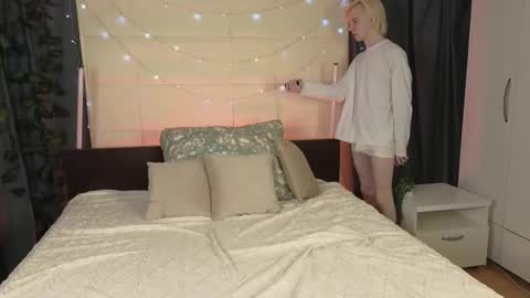 Snapshot of lucidangelok chatting on 01-15-26, 07:13 Angelok online show from 01-15-26, 07:13