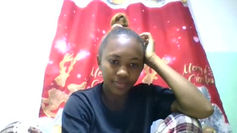 Snapshot of lucie196645 chatting on 06-15-26, 04:15 lucie196645 online show from 06-15-26, 04:15