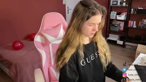 Lucie hot follow me on  online show from 02-03-25, 08:46