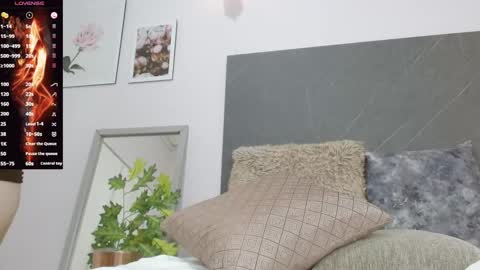 Snapshot of lucie_nicolls chatting on 01-02-25, 10:44 Lucie online show from 01-02-25, 10:44