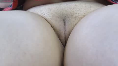 Snapshot of lucie_nicolls chatting on 03-03-25, 11:03 Lucie online show from 03-03-25, 11:03