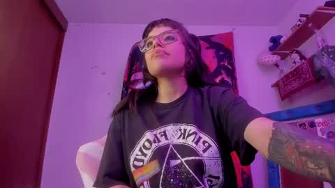 Snapshot of luciferrx666 chatting on 06-18-26, 05:51 camila online show from 06-18-26, 05:51