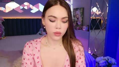 MimiFors online show from 05-18-26, 06:36