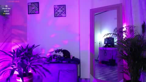 Snapshot of luciiana_lol chatting on 12-28-24, 10:25 luciiana online show from 12-28-24, 10:25