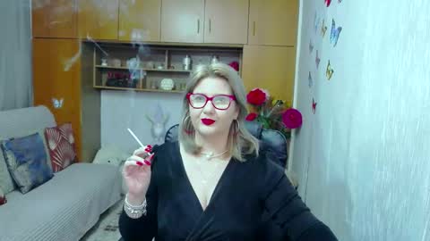 Snapshot of lucillefenlys chatting on 10-20-25, 09:15 Lucille Fenly online show from 10-20-25, 09:15