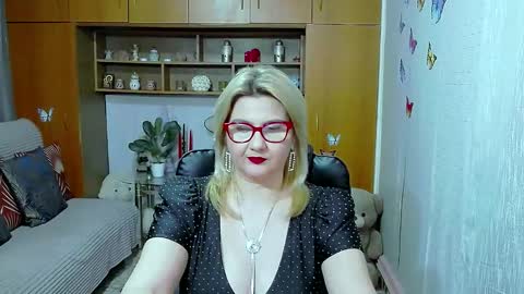 Lucille Fenly online show from 03-11-26, 10:38