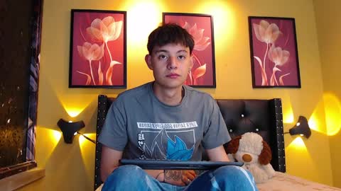 luckk_ online show from 04-08-26, 04:23
