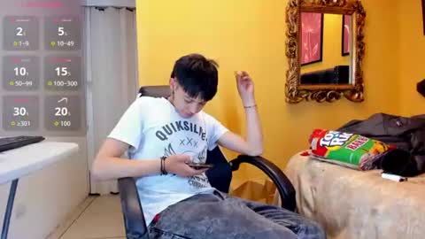 luckk_ online show from 06-11-26, 05:49