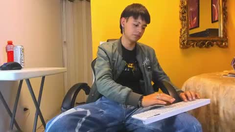 luckk_ online show from 06-25-26, 04:56
