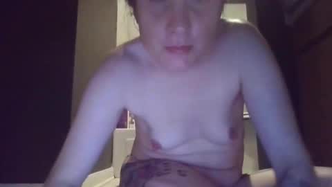 Snapshot of luckmoneylove1012 chatting on 12-16-24, 02:04 prettybaby1012 online show from 12-16-24, 02:04