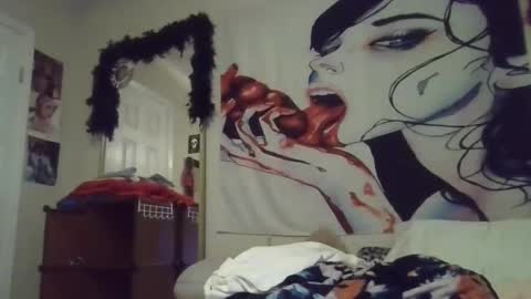 Snapshot of luckmoneylove1012 chatting on 09-21-25, 06:31 prettybaby1012 online show from 09-21-25, 06:31