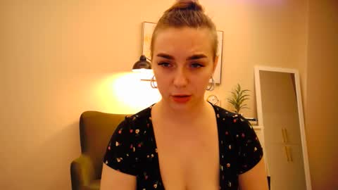 lucky_foryou_baby online show from 01-18-25, 08:10