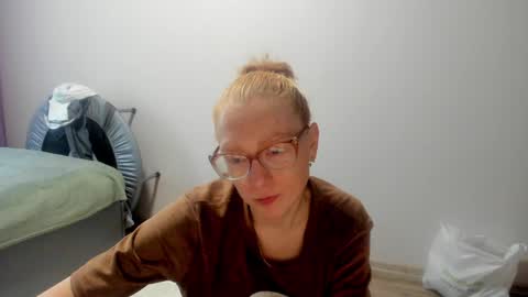 lucky_licky20 online show from 12-08-24, 03:53