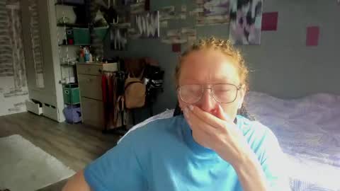 Snapshot of lucky_licky20 chatting on 06-22-26, 03:25 lucky_licky20 online show from 06-22-26, 03:25