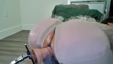 Snapshot of luckycleo chatting on 03-02-26, 02:46 Cleo online show from 03-02-26, 02:46