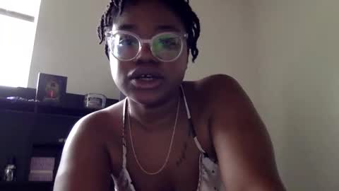 Snapshot of luckyclover4444 chatting on 05-30-26, 04:59 luckyclover4444 online show from 05-30-26, 04:59