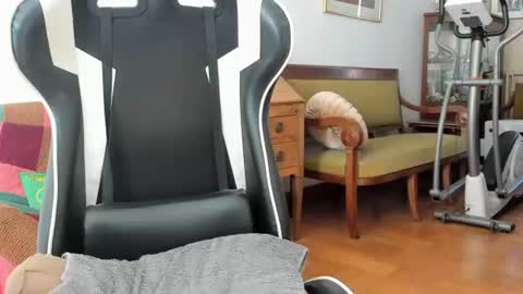 Lucky online show from 06-12-26, 04:06