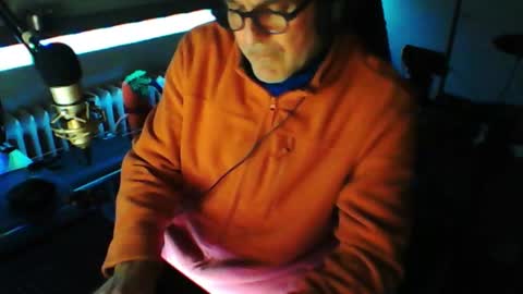        call me  Stefan online show from 03-07-26, 08:17