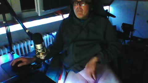        call me  Stefan online show from 04-18-26, 07:07