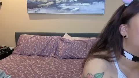 Snapshot of luckylee1992 chatting on 10-12-25, 03:27 luckylee1992 online show from 10-12-25, 03:27