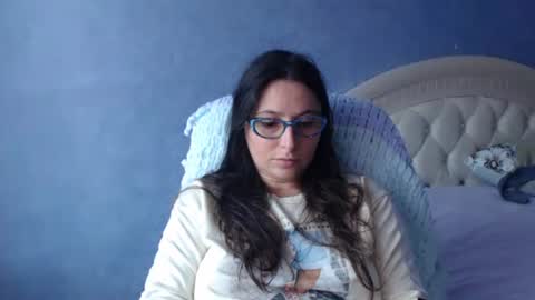 Snapshot of luckylinda23 chatting on 10-09-25, 09:18 luckylinda23 online show from 10-09-25, 09:18