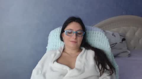 Snapshot of luckylinda23 chatting on 11-08-25, 10:48 luckylinda23 online show from 11-08-25, 10:48