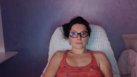 Snapshot of luckylinda23 chatting on 07-08-26, 09:19 luckylinda23 online show from 07-08-26, 09:19