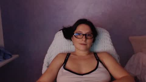 Snapshot of luckylinda23 chatting on 07-11-26, 09:16 luckylinda23 online show from 07-11-26, 09:16