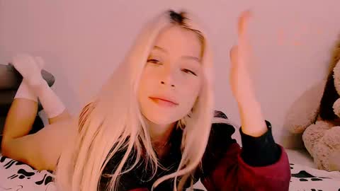 Snapshot of luckysapphire777 chatting on 02-08-25, 01:33 luckysapphire777 online show from 02-08-25, 01:33