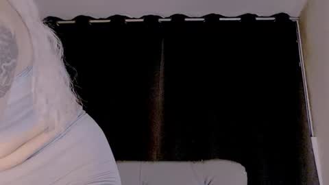 Snapshot of luckysapphire777 chatting on 09-27-25, 05:12 luckysapphire777 online show from 09-27-25, 05:12