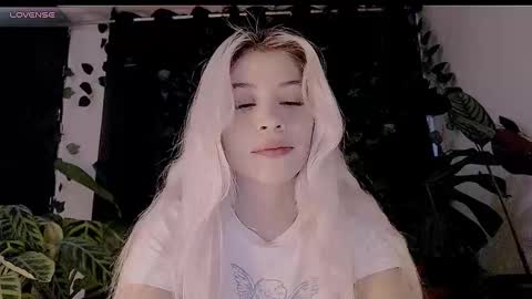 Snapshot of luckysapphire777 chatting on 10-09-25, 09:07 luckysapphire777 online show from 10-09-25, 09:07